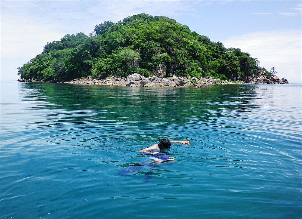 Blue Zebra Island Lodge Senga Buitenkant foto