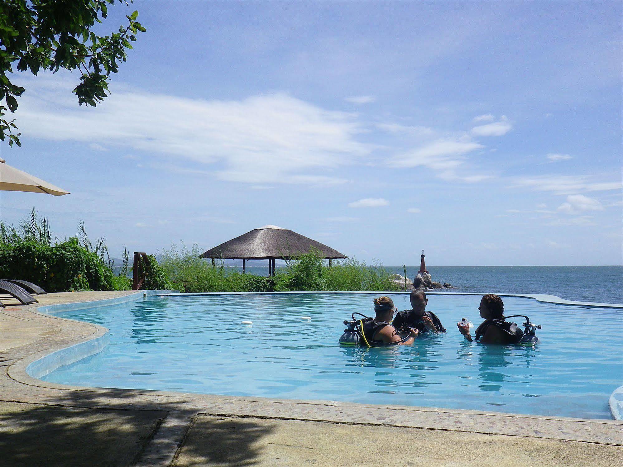 Blue Zebra Island Lodge Senga Buitenkant foto