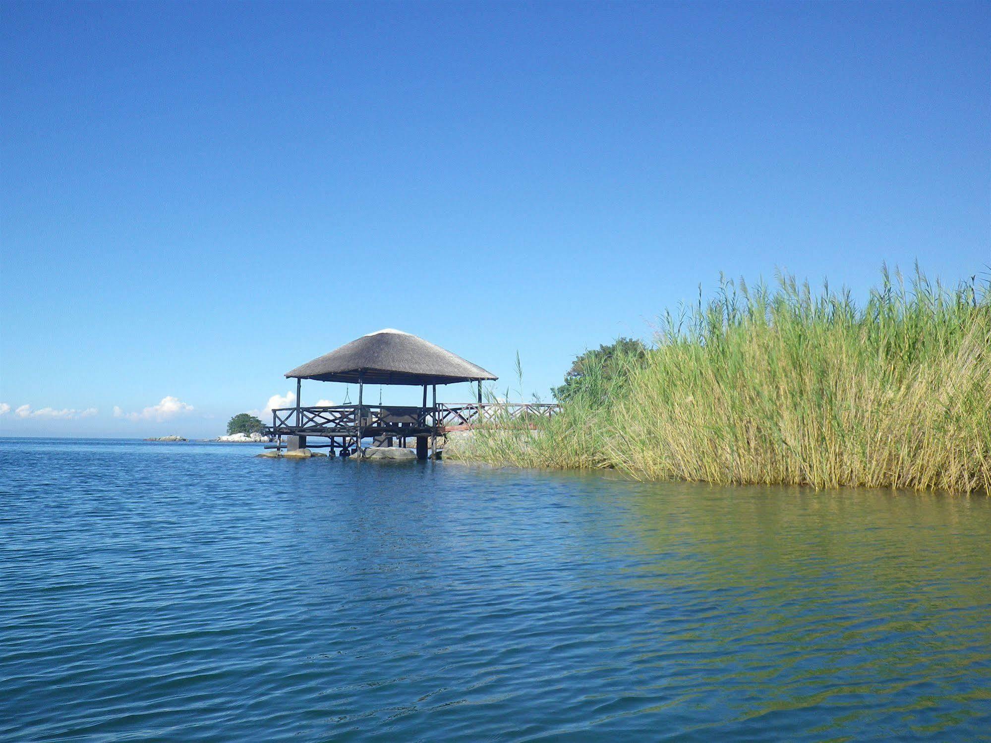 Blue Zebra Island Lodge Senga Buitenkant foto